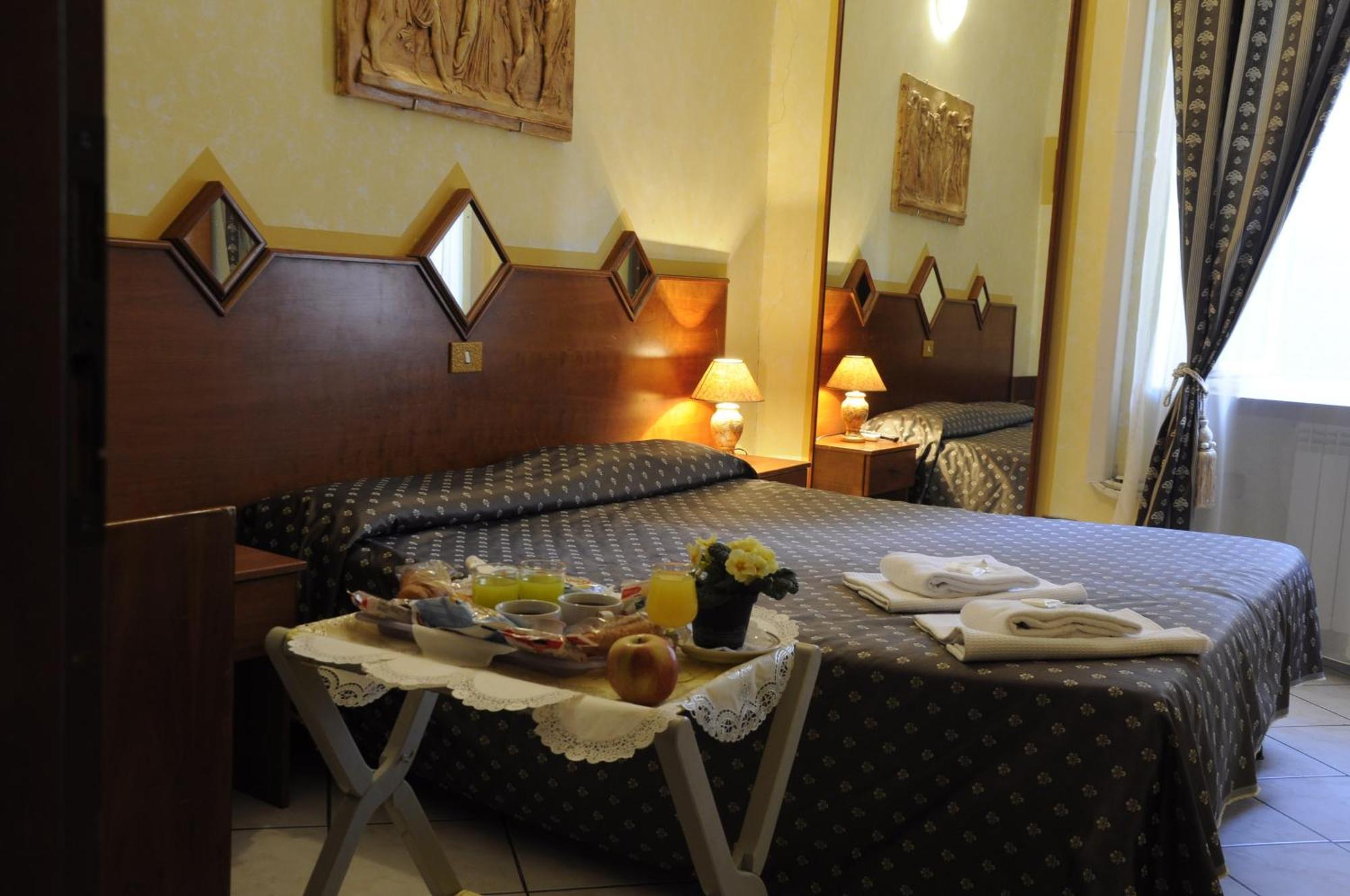 Hotel Farini — Foto 2
